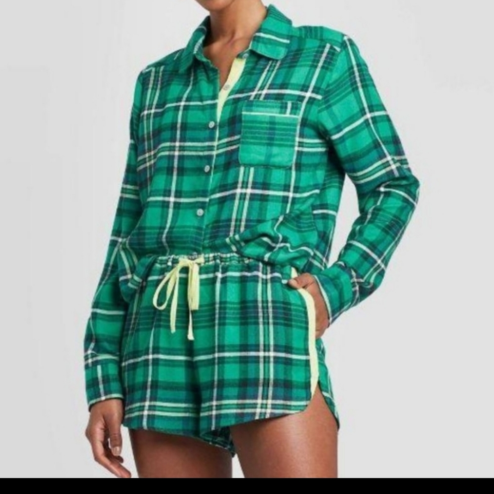 Colsie Flannel Pajama Set PJ Set NWT Small - Picture 7 of 7